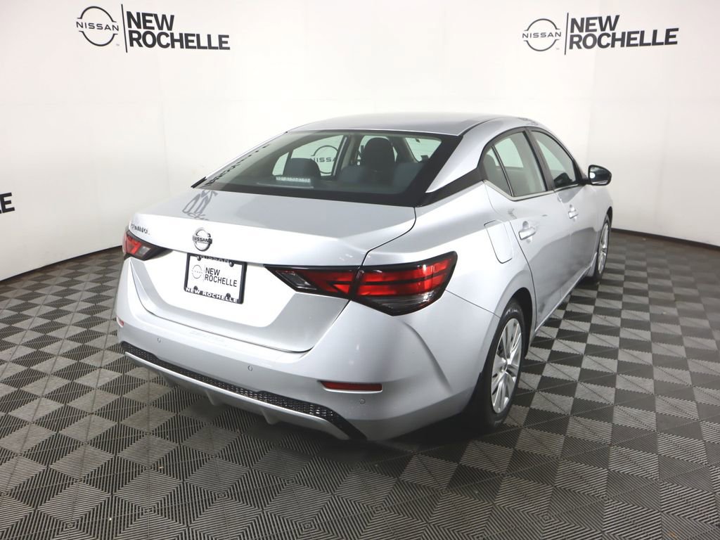 Certified 2022 Nissan Sentra S image 4