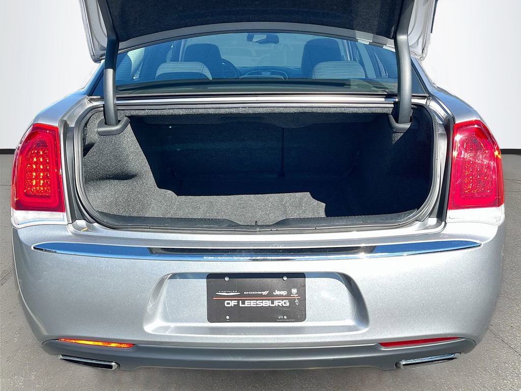 Certified 2018 Chrysler 300 Touring image 23
