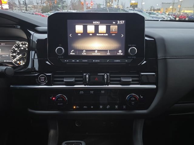 Used 2024 Nissan Pathfinder SV image 24