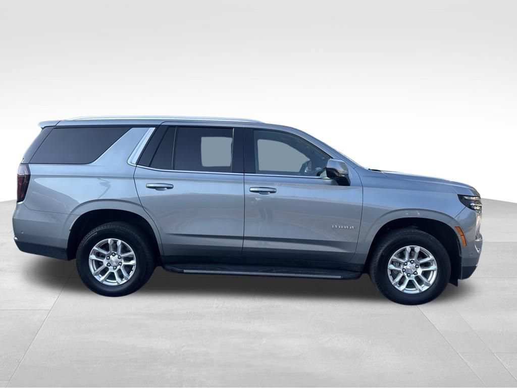 Used 2025 Chevrolet Tahoe LT AWD/4WD image 2