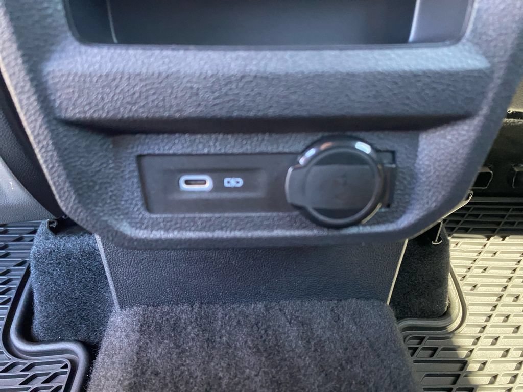 Used 2023 Volkswagen Tiguan SE AWD/4WD image 31