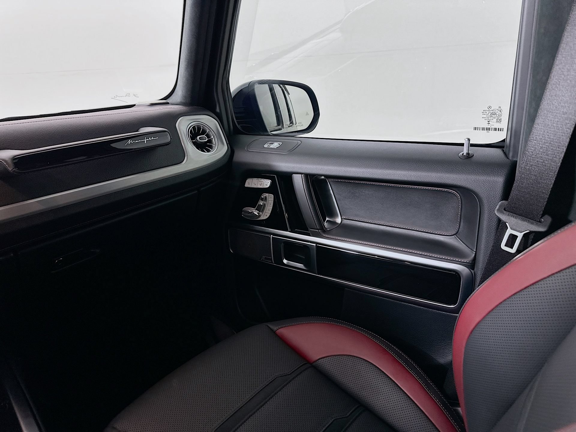 Certified 2025 Mercedes-Benz G 63 AMG 4MATIC image 26