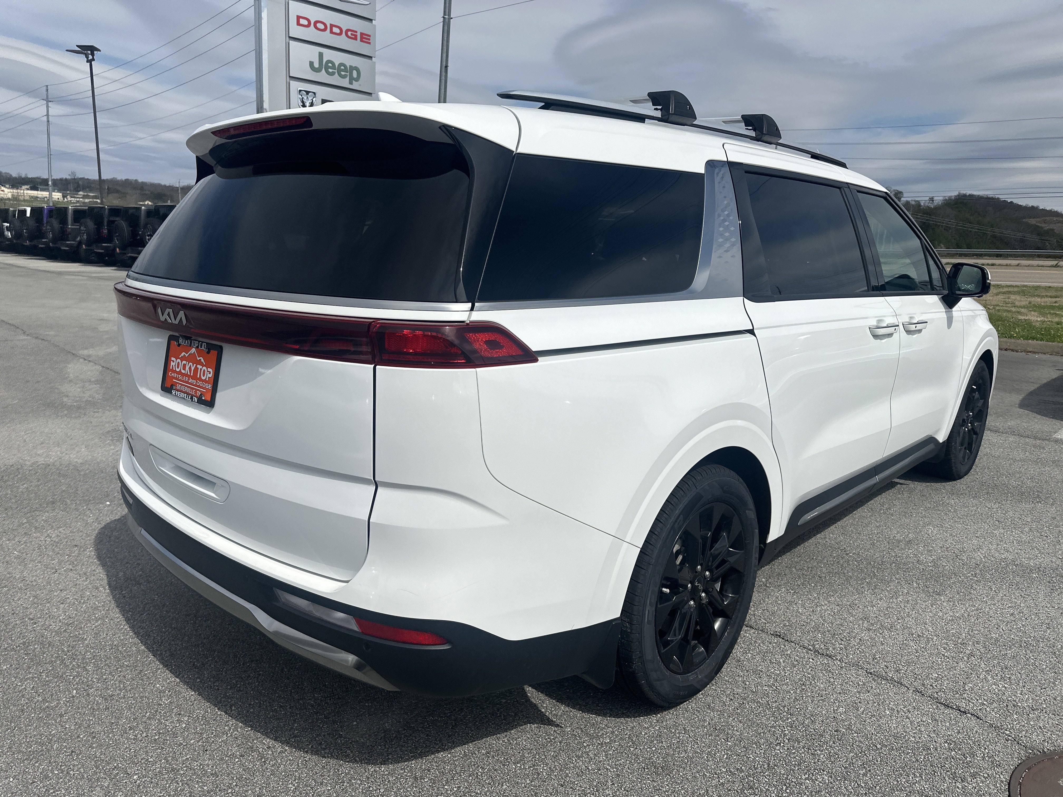 Used 2024 Kia Carnival SX image 7