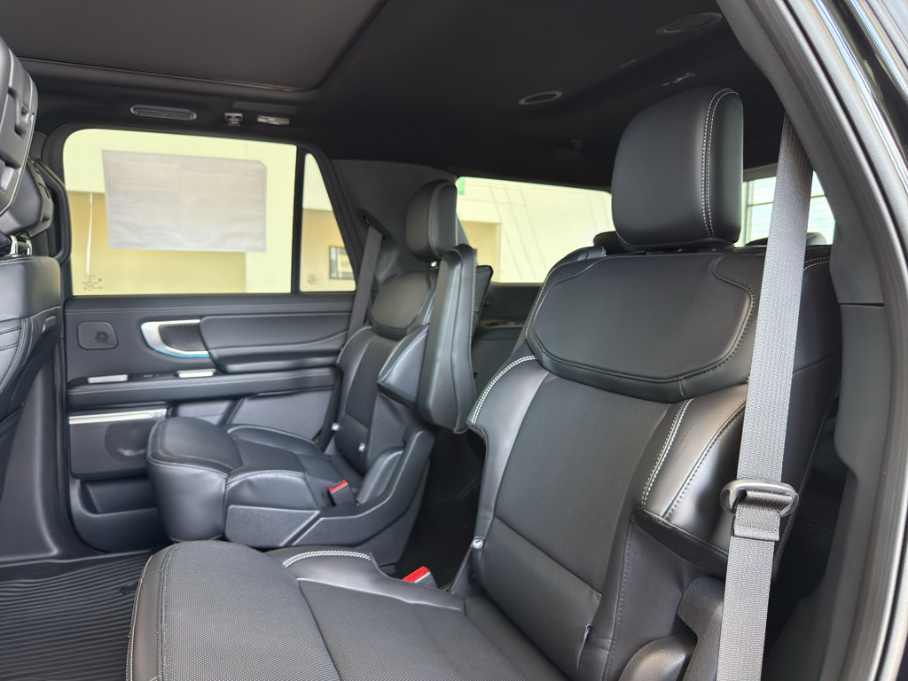 New 2027 Ford Expedition Platinum w/ Stealth Appearance Package AWD/4WD image 22