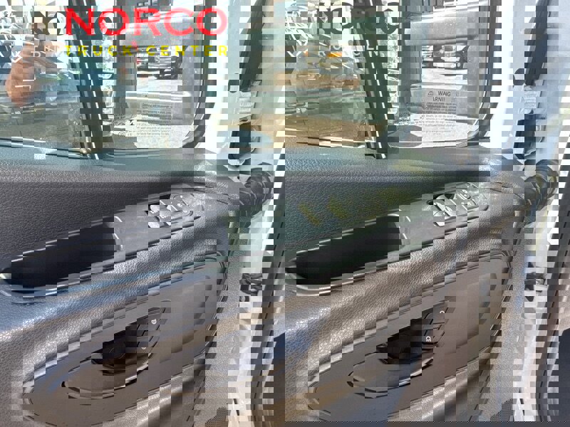 Used 2021 Freightliner Sprinter 3500 image 14