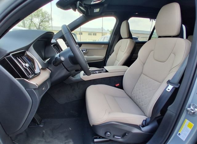 New 2026 Volvo XC90 B6 Plus w/ Protection Package Premier AWD/4WD image 15