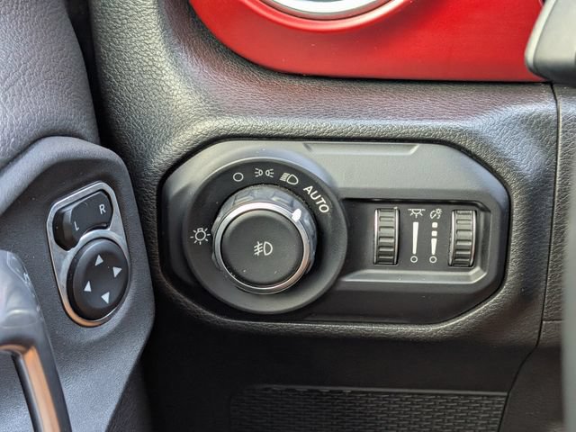 Used 2022 Jeep Wrangler Unlimited Rubicon w/ Steel Bumper Group AWD/4WD image 24
