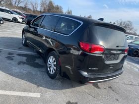 Used 2018 Chrysler Pacifica Touring Plus image 11