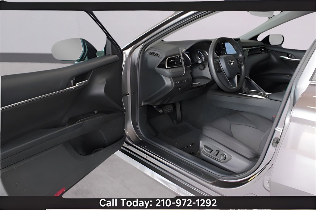 Used 2021 Toyota Camry LE image 13