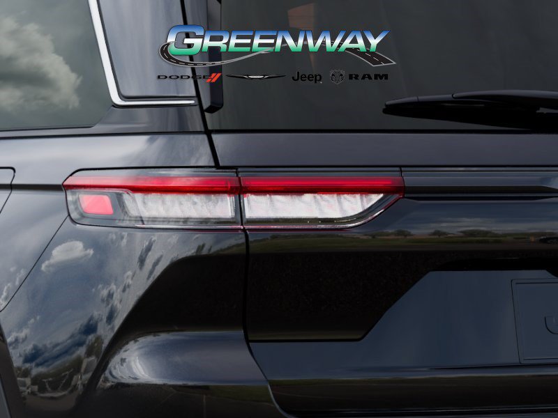 New 2025 Jeep Grand Cherokee Laredo RWD image 9