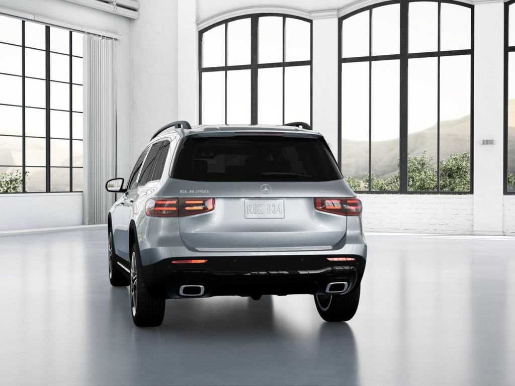 Certified 2025 Mercedes-Benz GLB 250 4MATIC image 26
