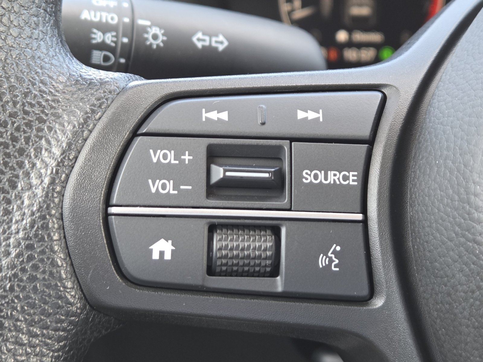 Used 2025 Honda CR-V EX image 31