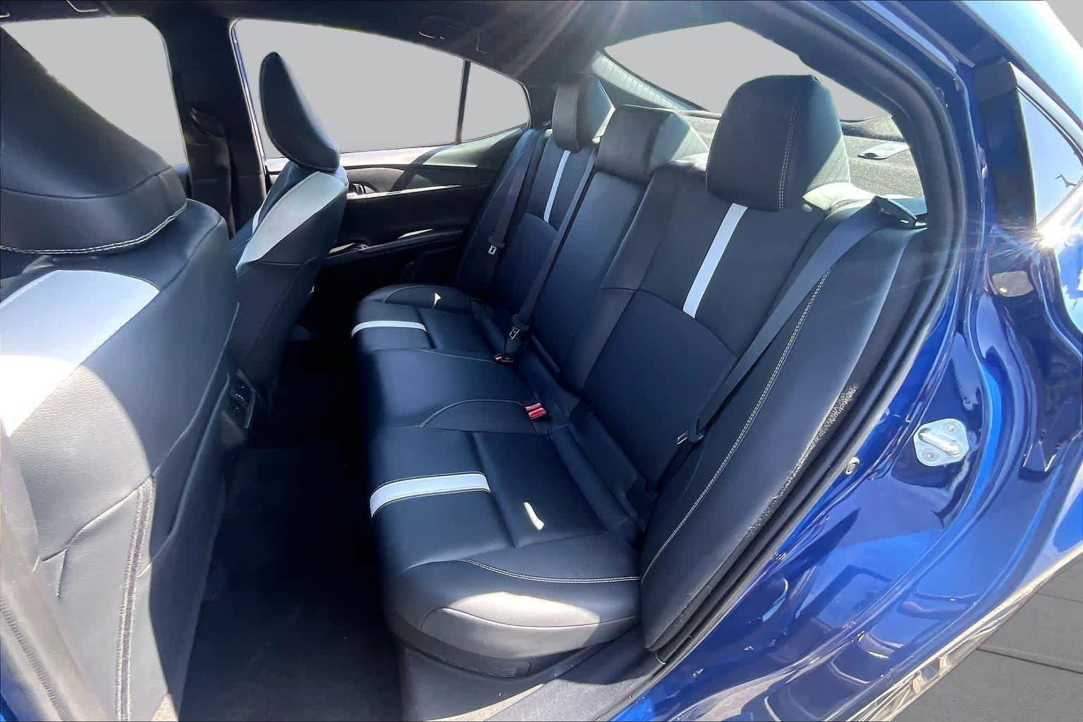 Used 2025 Toyota Camry SE FWD image 19