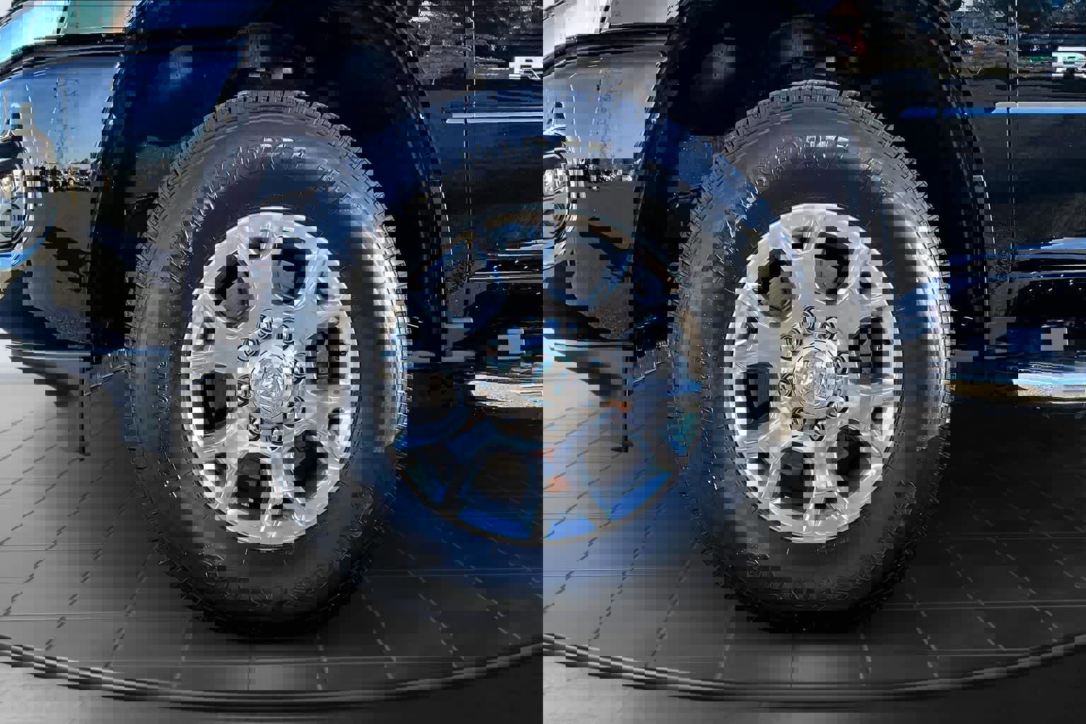 Used 2024 RAM 2500 Laramie w/ Safety Group image 8