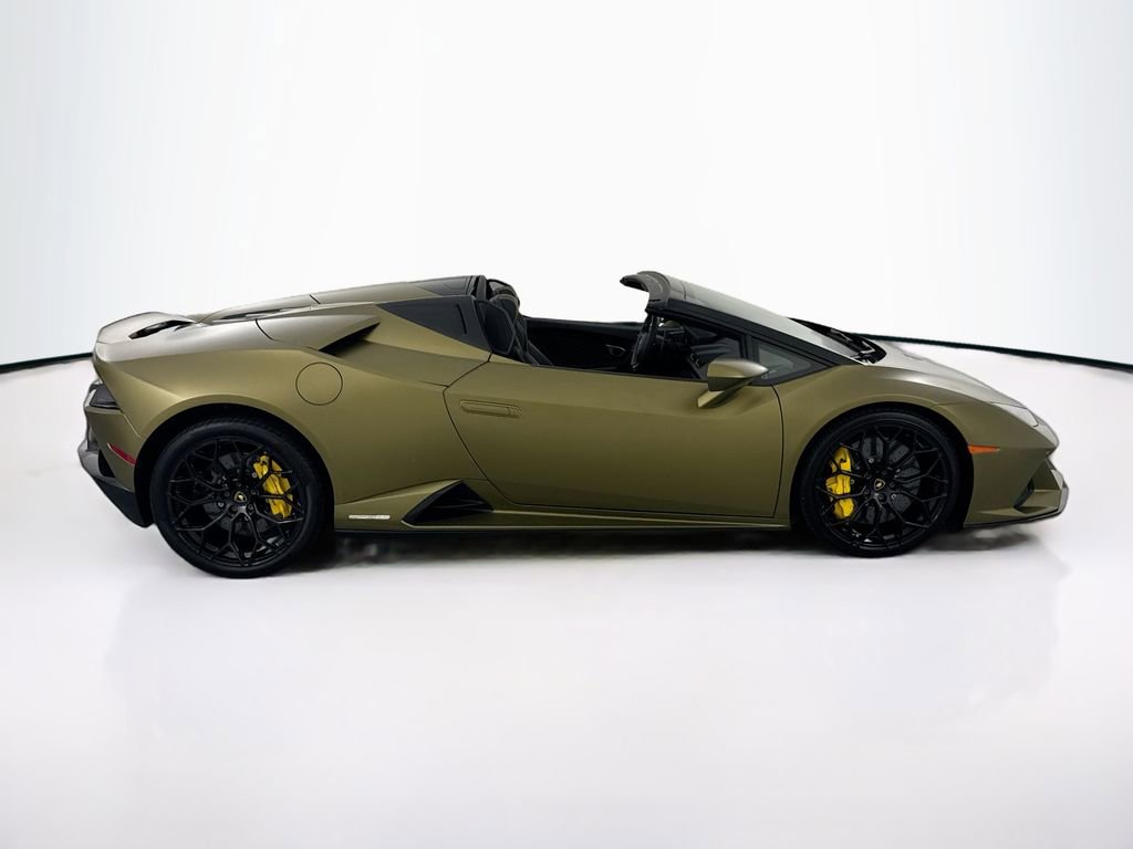 Used 2024 Lamborghini Huracan EVO AWD/4WD image 4