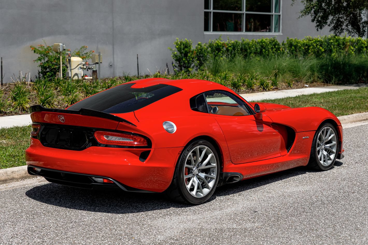 Used 2014 SRT Viper GTS w/ GTS Laguna Interior Package RWD image 7