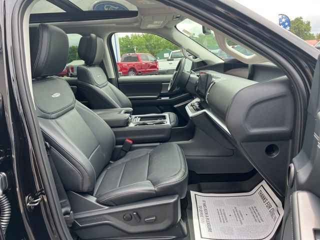 New 2026 Ford Expedition Max Platinum w/ Driver's Package AWD/4WD image 11