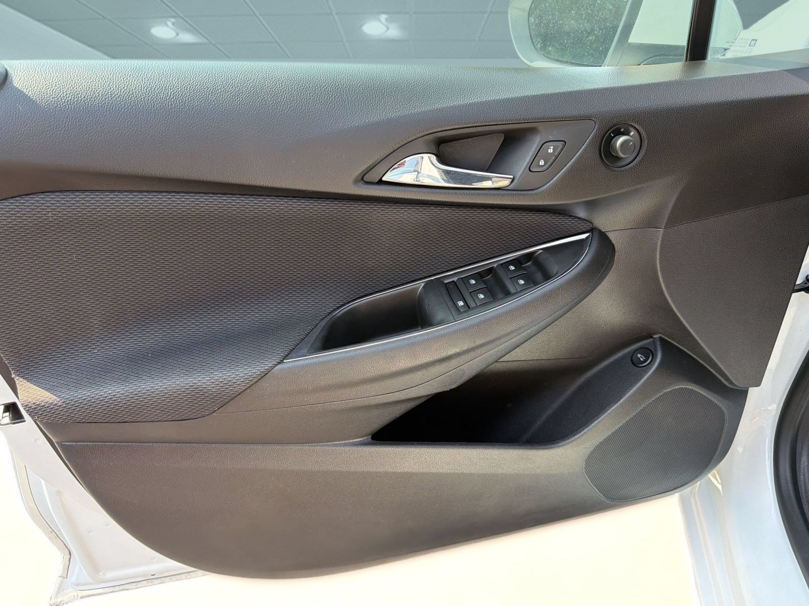 Used 2016 Chevrolet Cruze LS FWD image 13