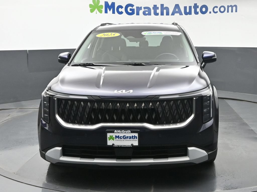 Used 2025 Kia Carnival EX FWD image 6