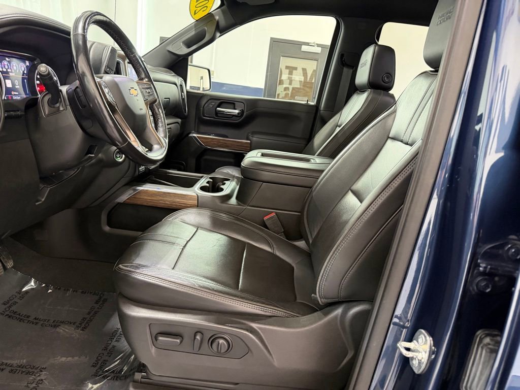 Used 2022 Chevrolet Silverado 1500 High Country w/ Technology Package image 28