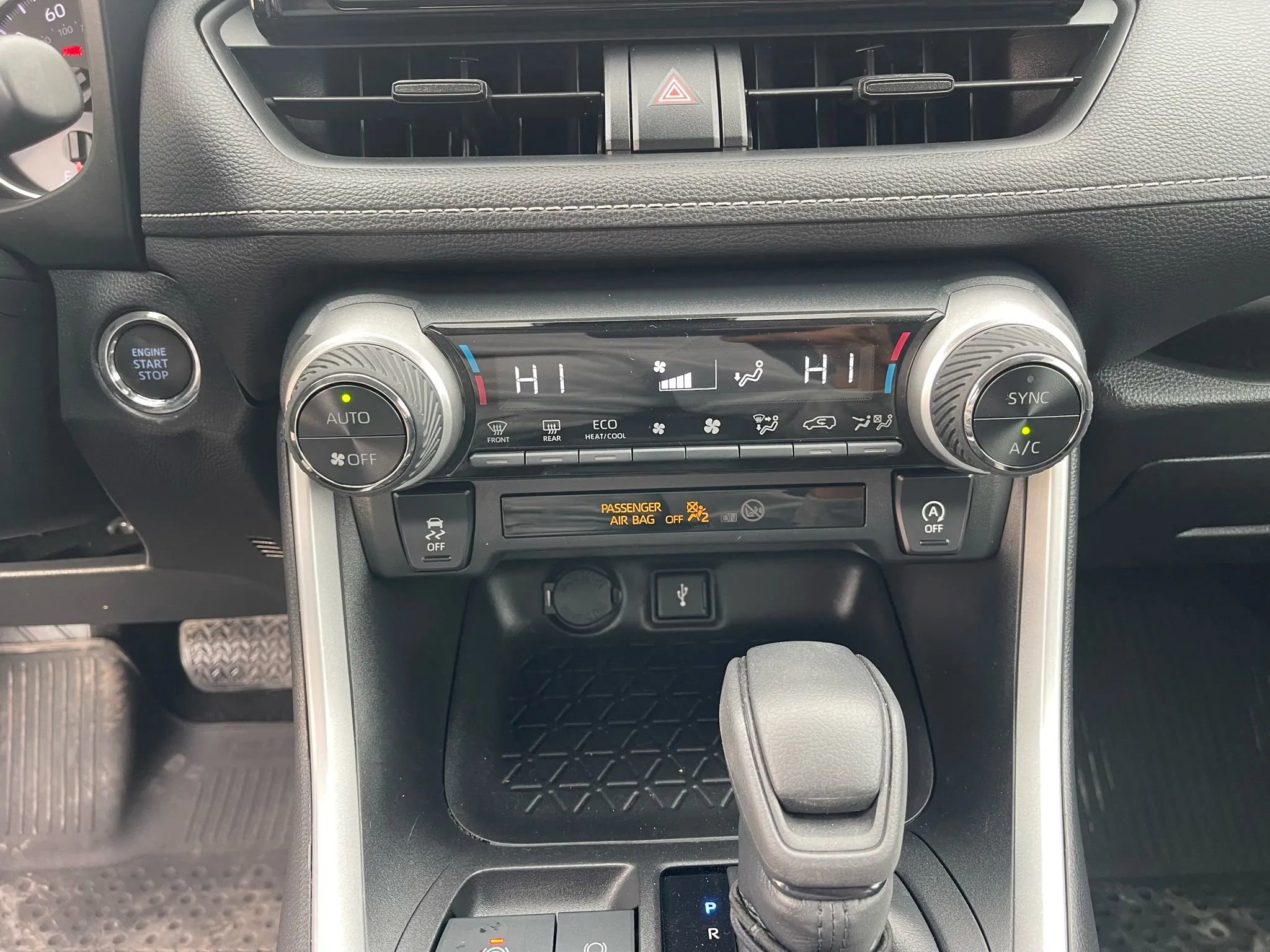 Used 2021 Toyota RAV4 XLE image 30