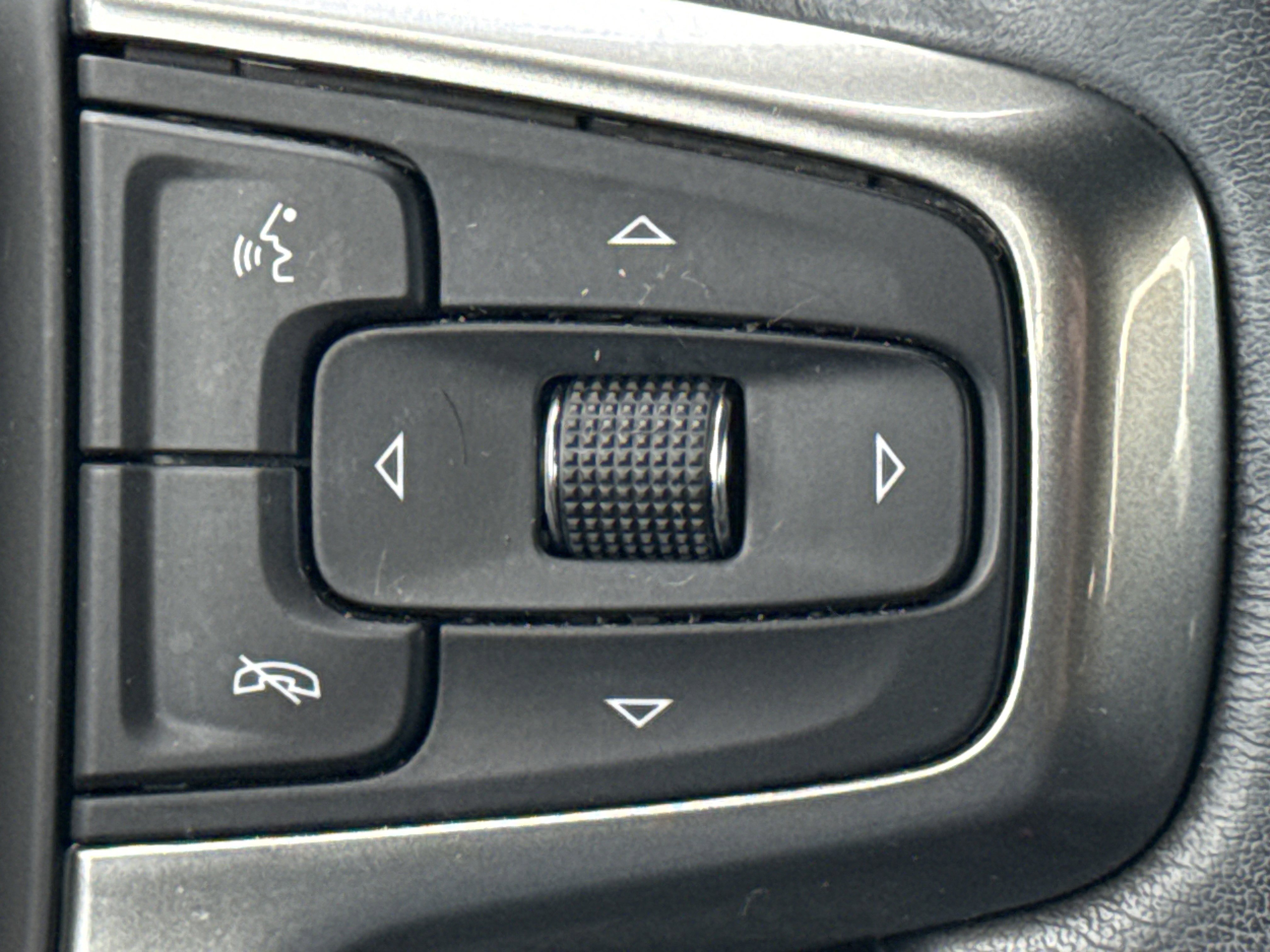 Used 2021 Chevrolet Tahoe Z71 w/ Luxury Package image 20