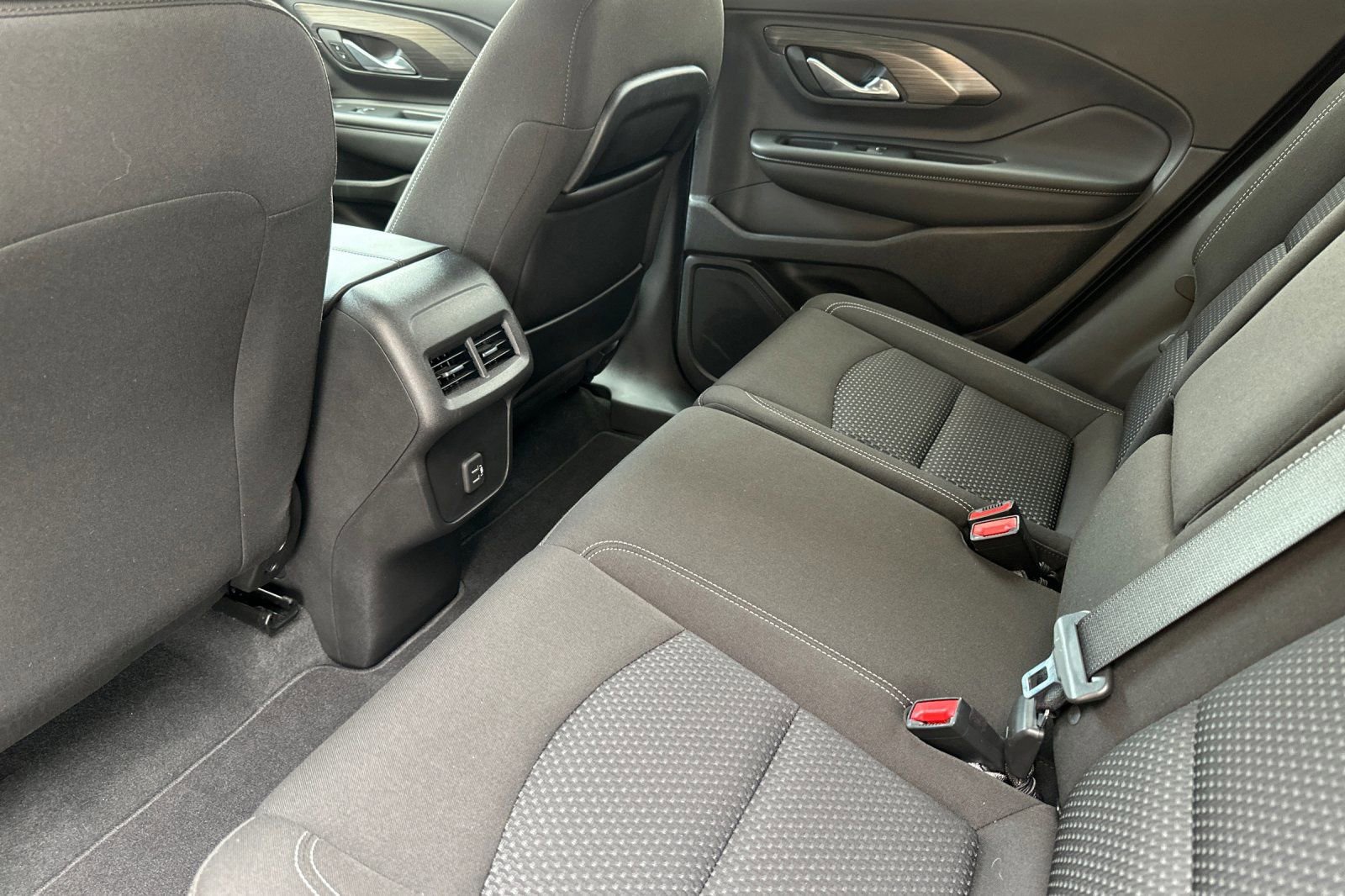 Certified 2023 GMC Terrain SLE w/ Driver Convenience Package image 13