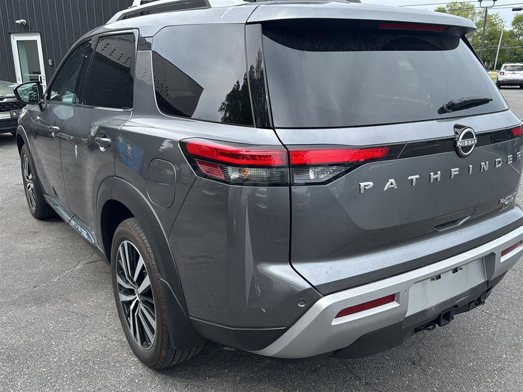 Used 2025 Nissan Pathfinder Platinum AWD/4WD image 10