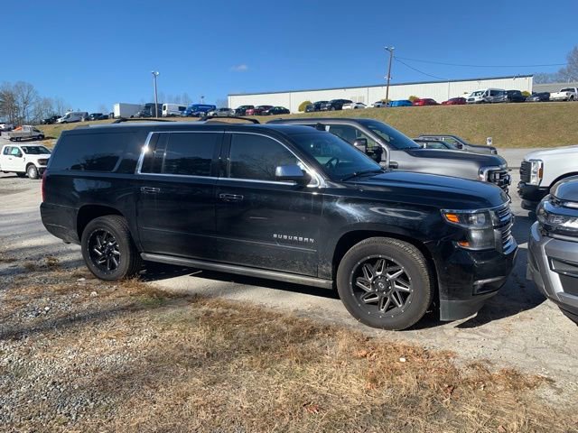 Used 2020 Chevrolet Suburban Premier w/ Premier Plus Edition image 2