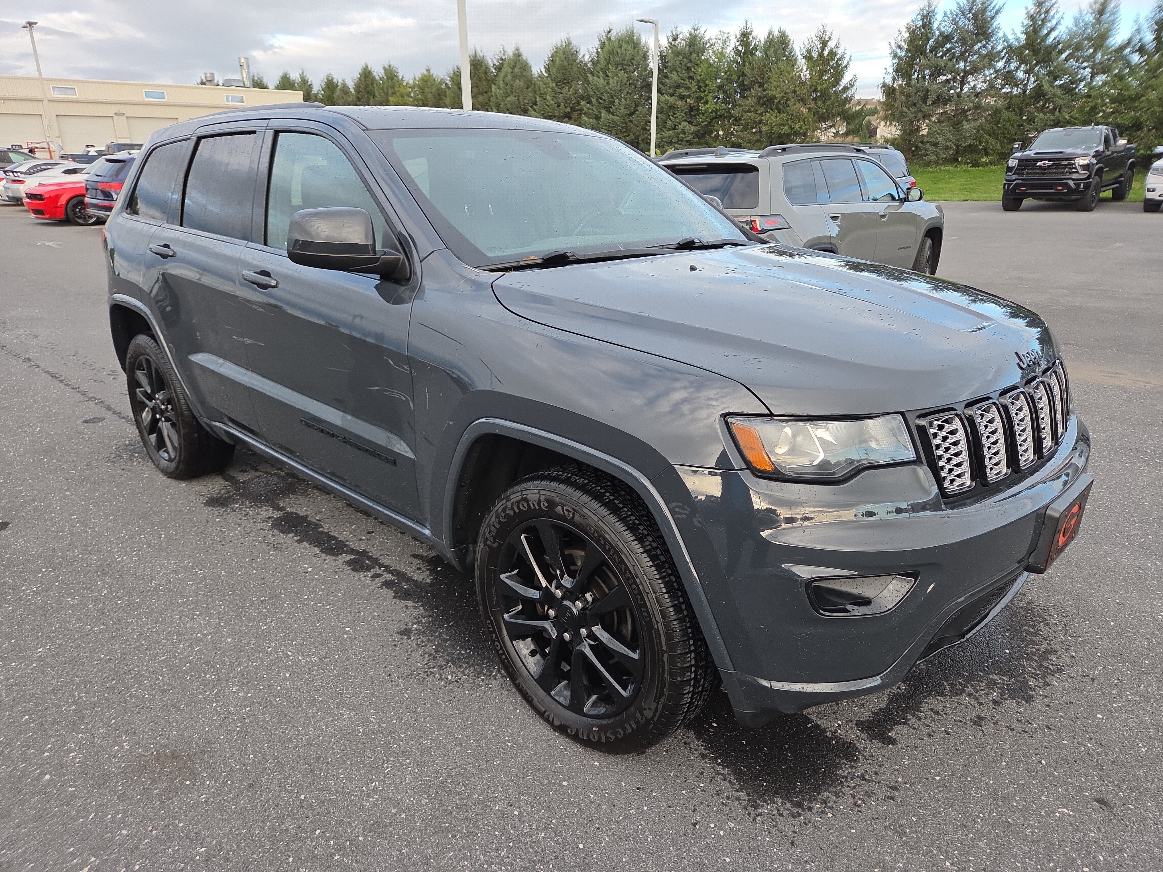 Used 2018 Jeep Grand Cherokee Altitude AWD/4WD image 16