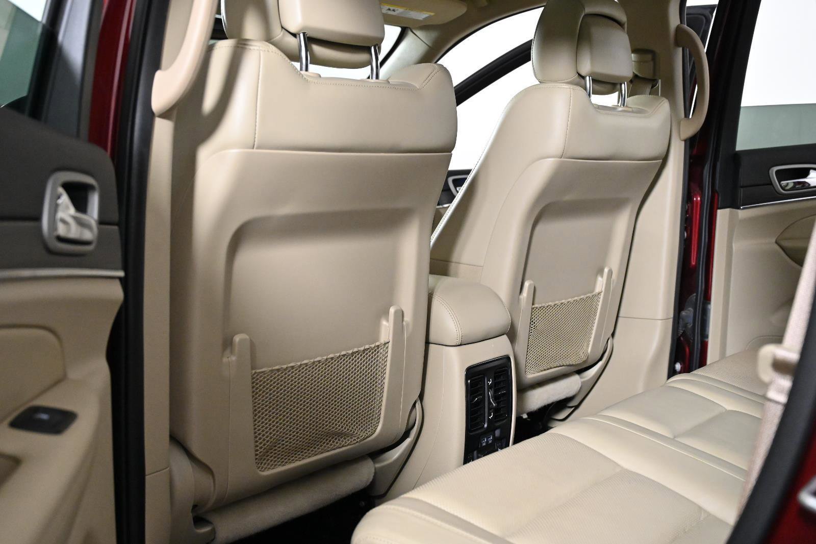 Used 2021 Jeep Grand Cherokee Limited w/ Luxury Group II image 31