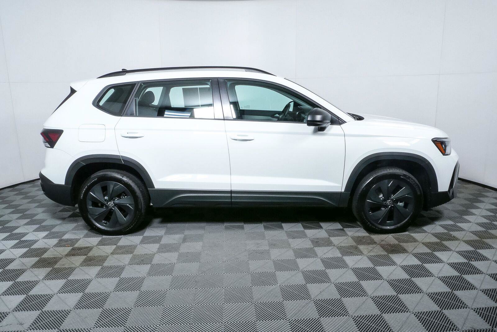 Certified 2025 Volkswagen Taos S FWD image 22