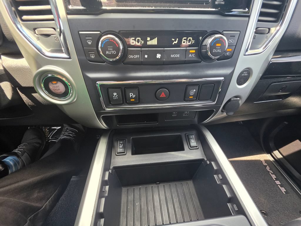 Used 2021 Nissan Titan SV w/ SV Convenience Package RWD image 20