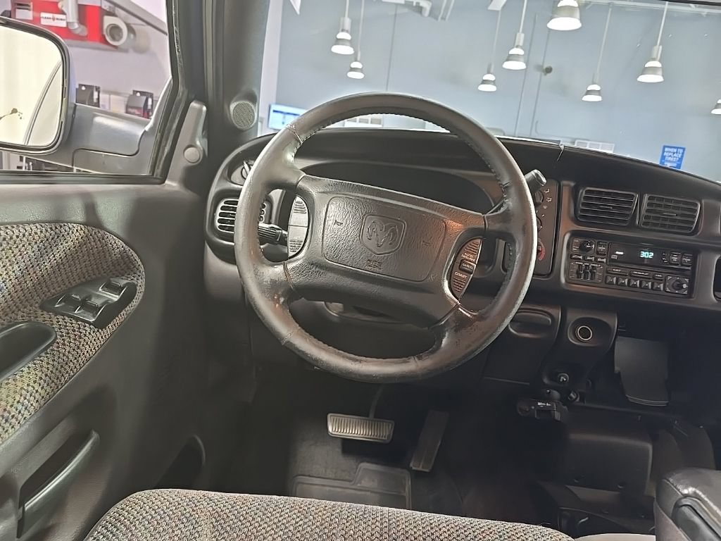Used 2002 Dodge Ram 2500 Truck 2WD Quad Cab image 23