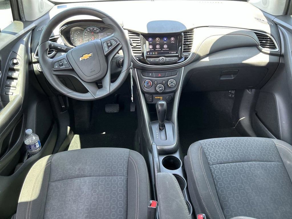Used 2021 Chevrolet Trax LS w/ Tint and Cruise Package image 9