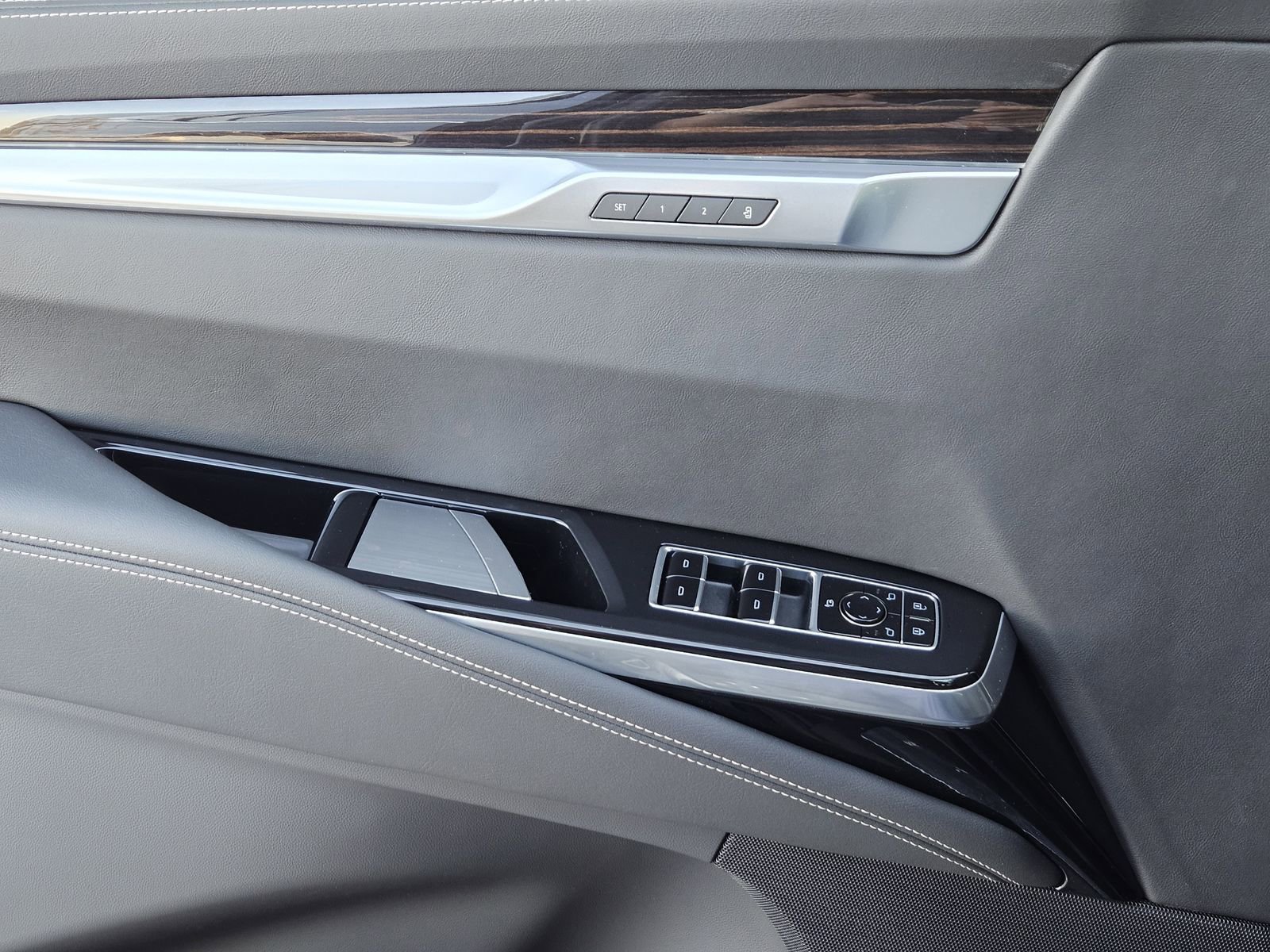 New 2026 Cadillac Escalade Base image 22