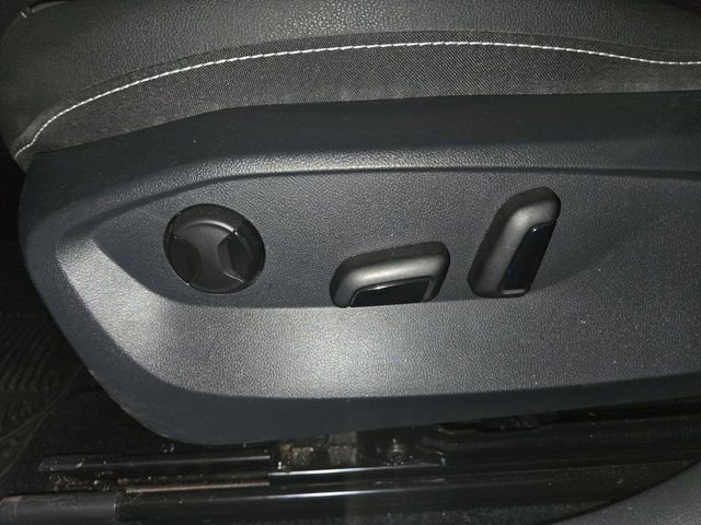 Used 2024 Volkswagen Taos SE image 12