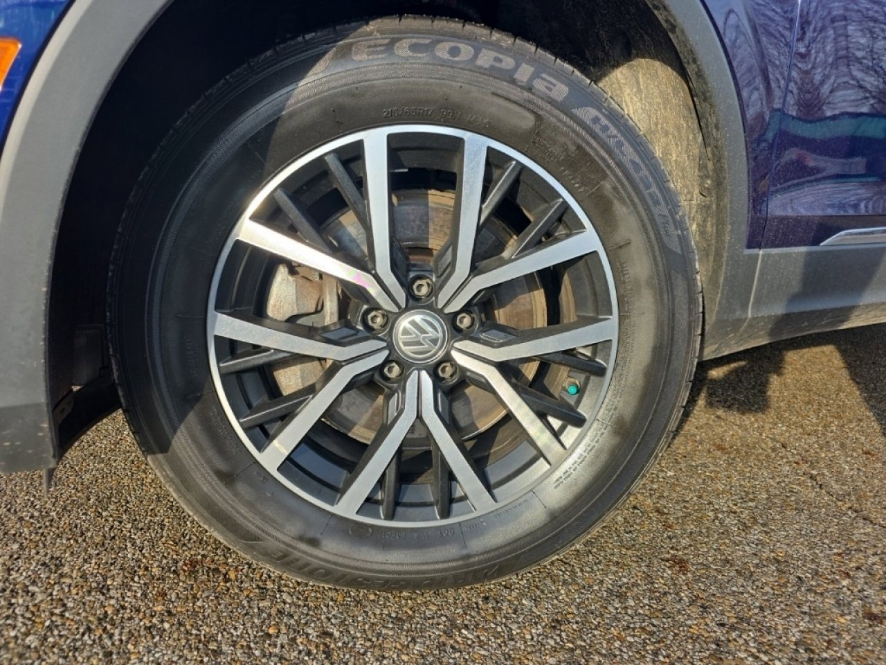 Used 2021 Volkswagen Tiguan SE image 10