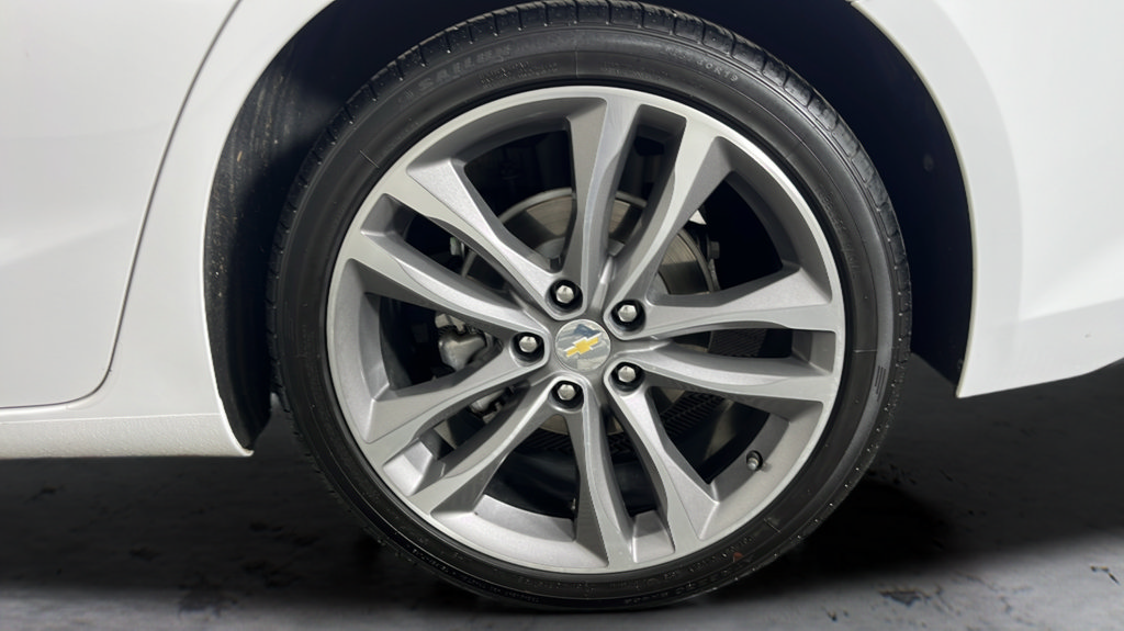 Used 2022 Chevrolet Malibu LT FWD image 48