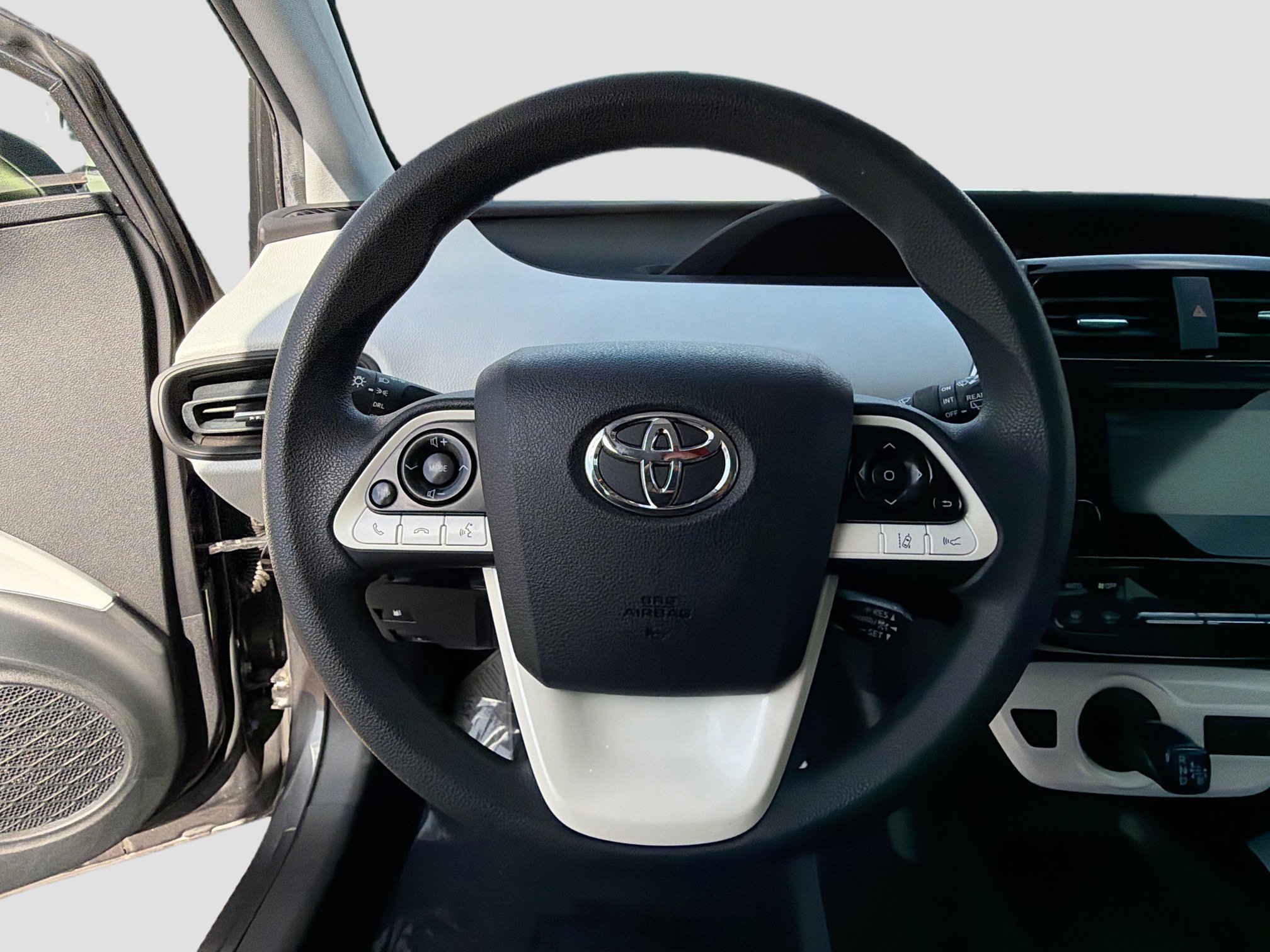 Used 2017 Toyota Prius Two image 35