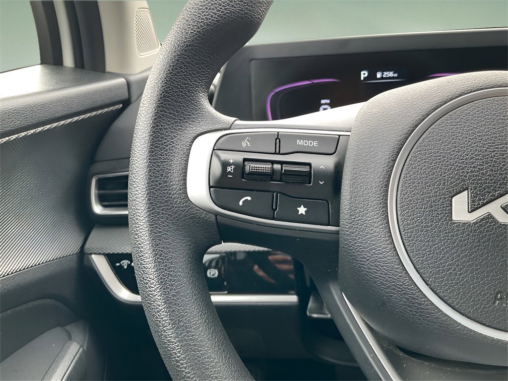 Used 2024 Kia Sportage LX image 25