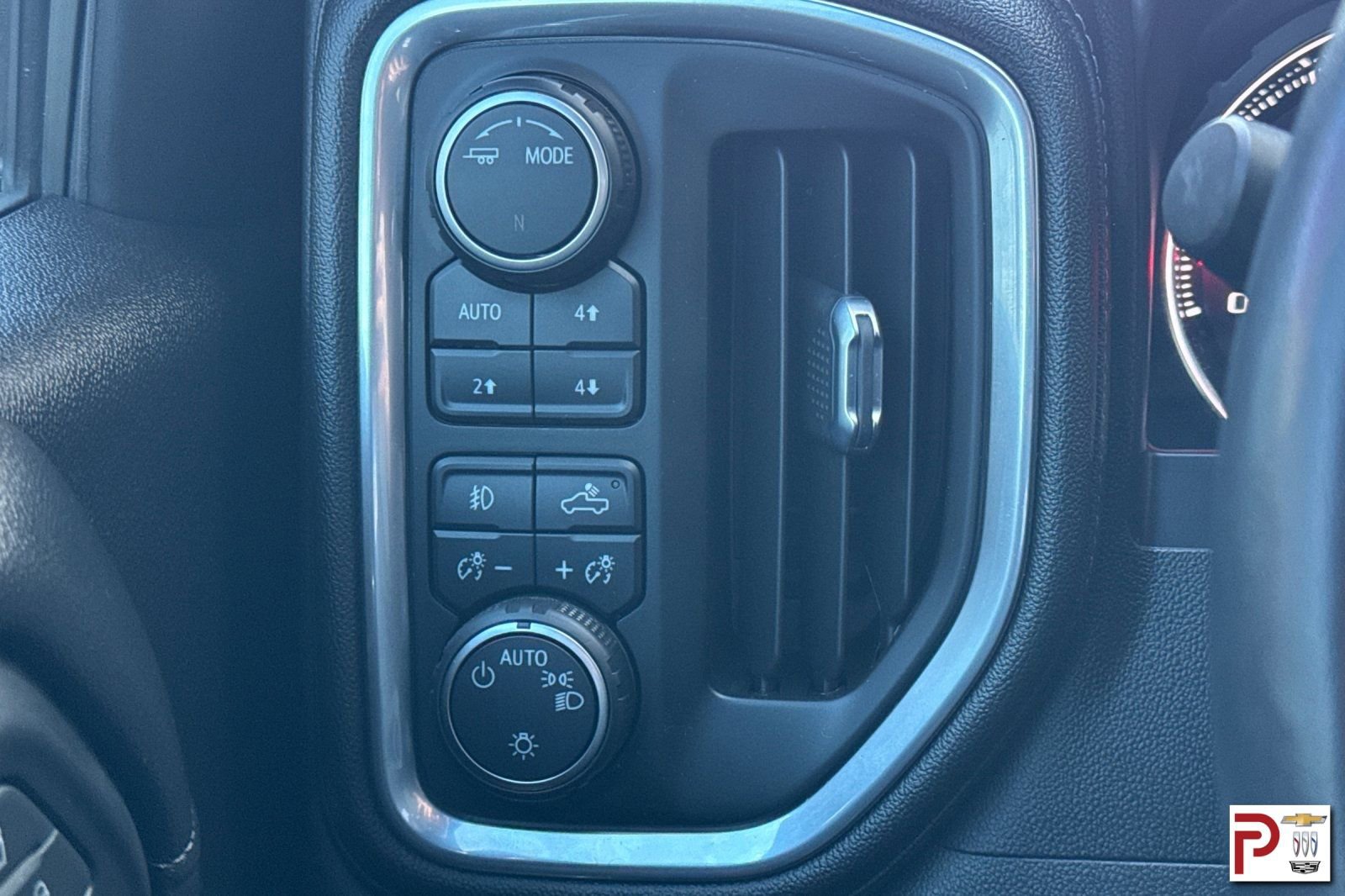 Used 2021 Chevrolet Silverado 1500 LT Trail Boss image 30