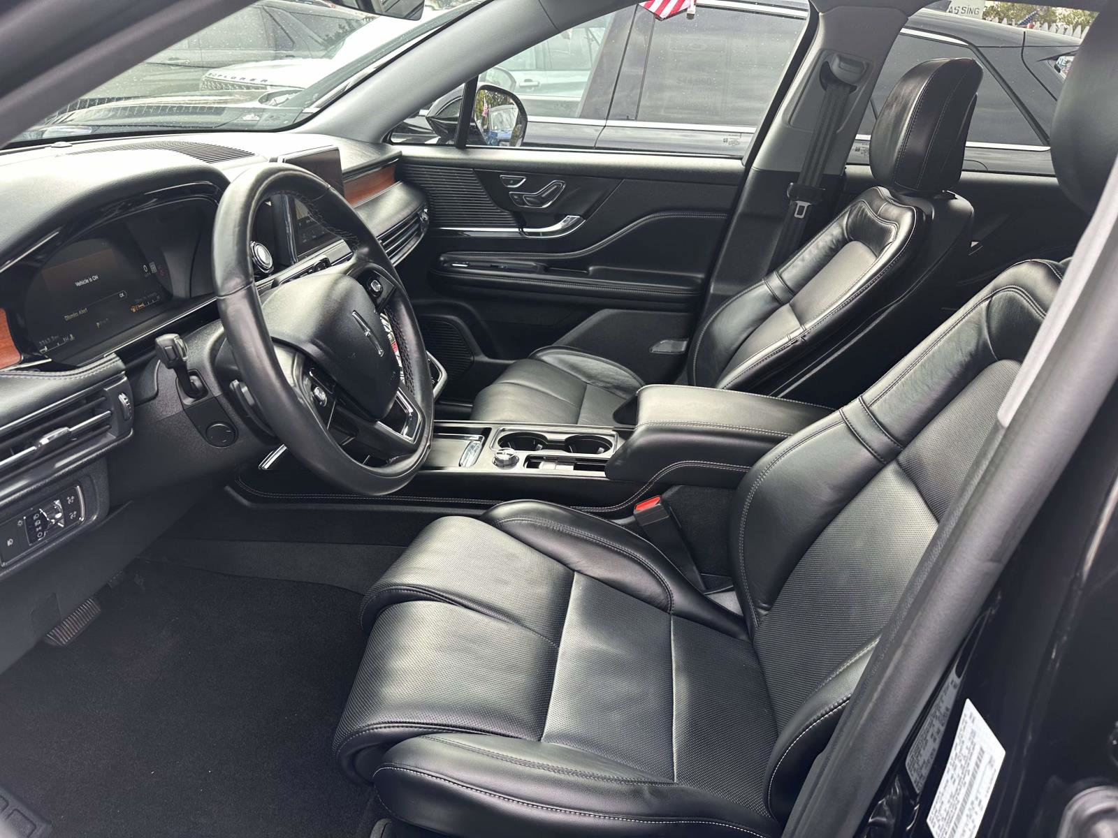 Used 2022 Lincoln Corsair Reserve w/ Equipment Group 201A image 10