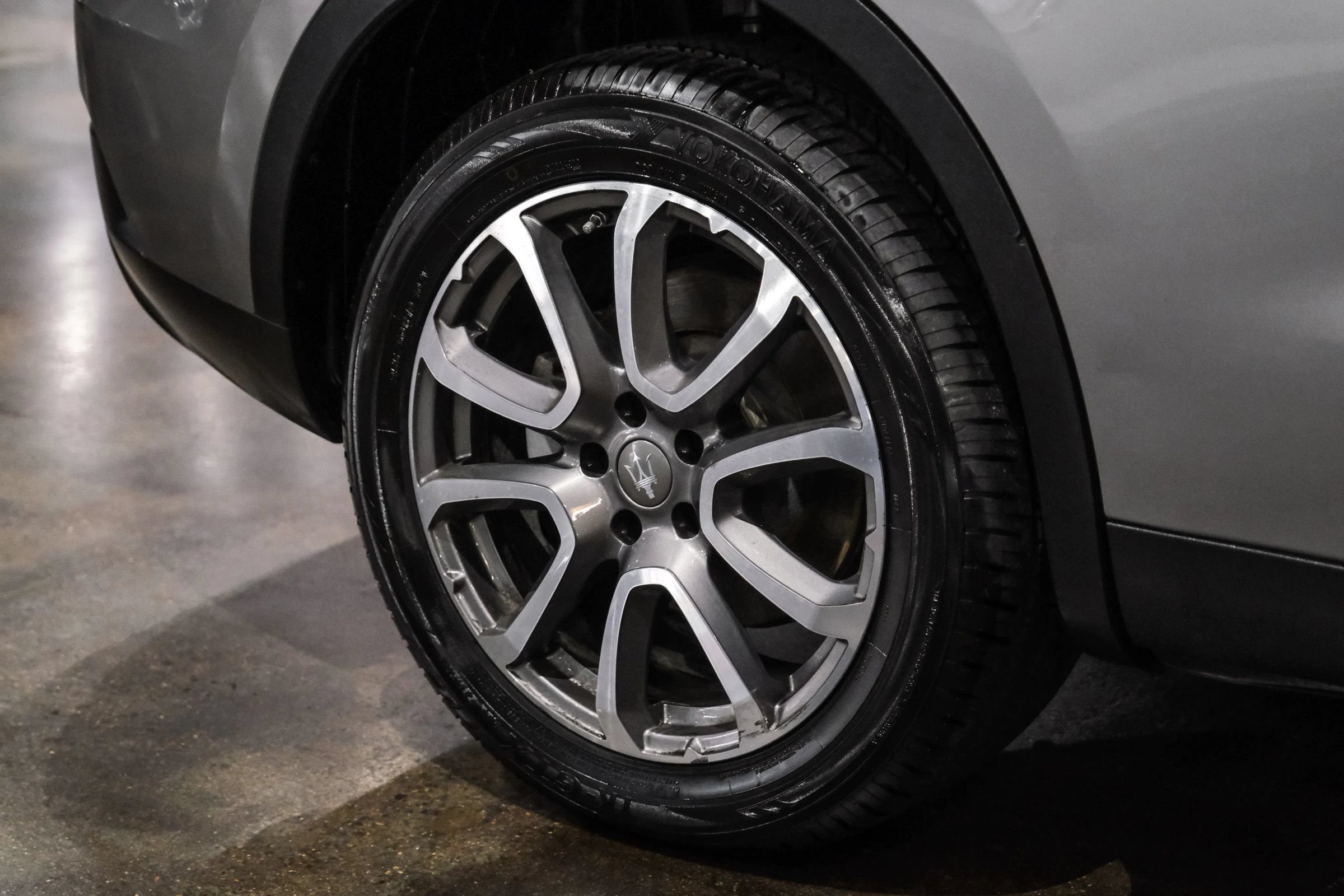 Used 2017 Maserati Levante AWD/4WD image 54