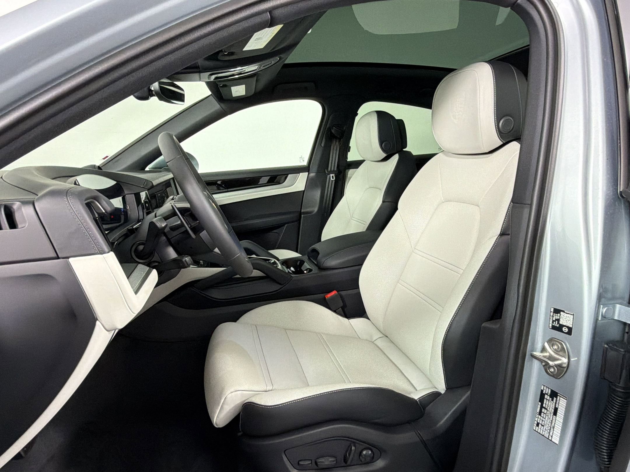 New 2026 Porsche Cayenne S AWD/4WD image 5