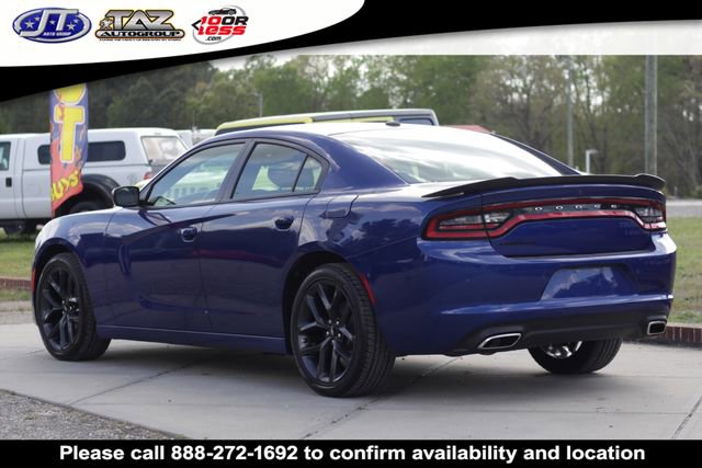 Used 2019 Dodge Charger SXT w/ Blacktop Package image 5