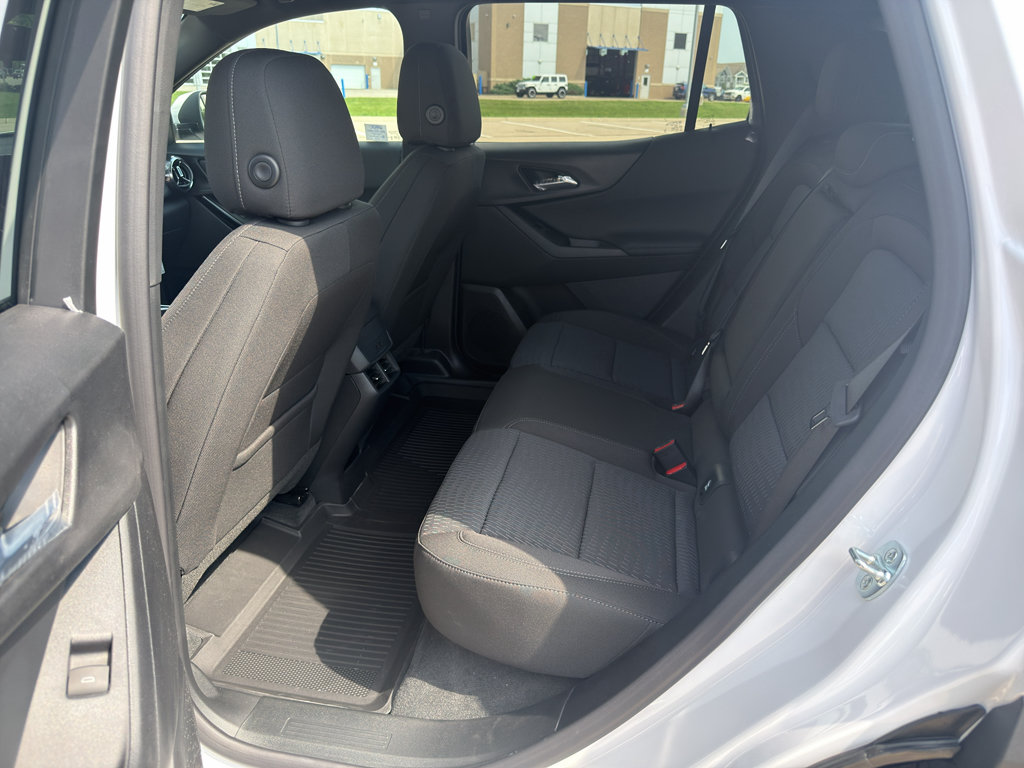 New 2027 Chevrolet Equinox LT FWD image 13