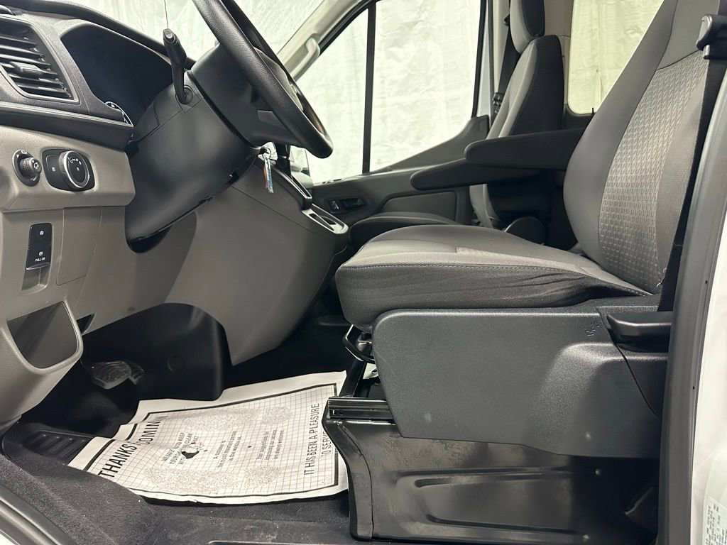 Used 2024 Ford Transit 350 XLT image 12
