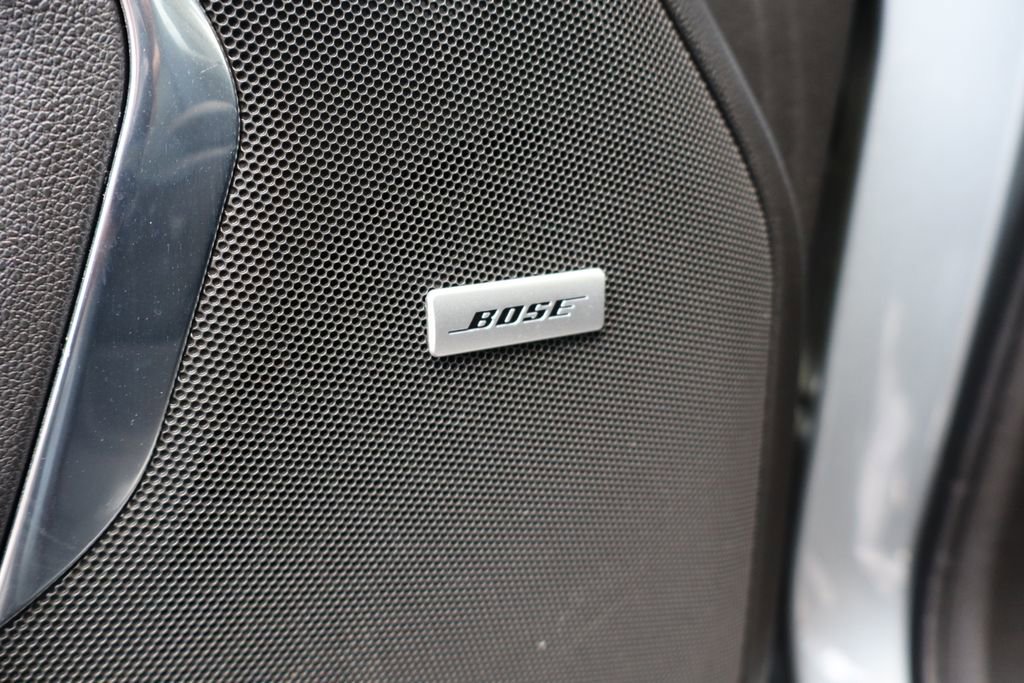 Used 2023 Chevrolet Suburban Premier image 11