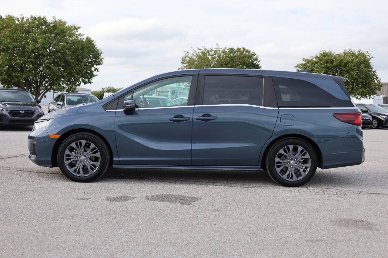 Used 2025 Honda Odyssey Touring image 8